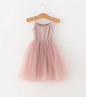 Vestiti casual per neonate e bambine, perfetti per feste e occasioni speciali.