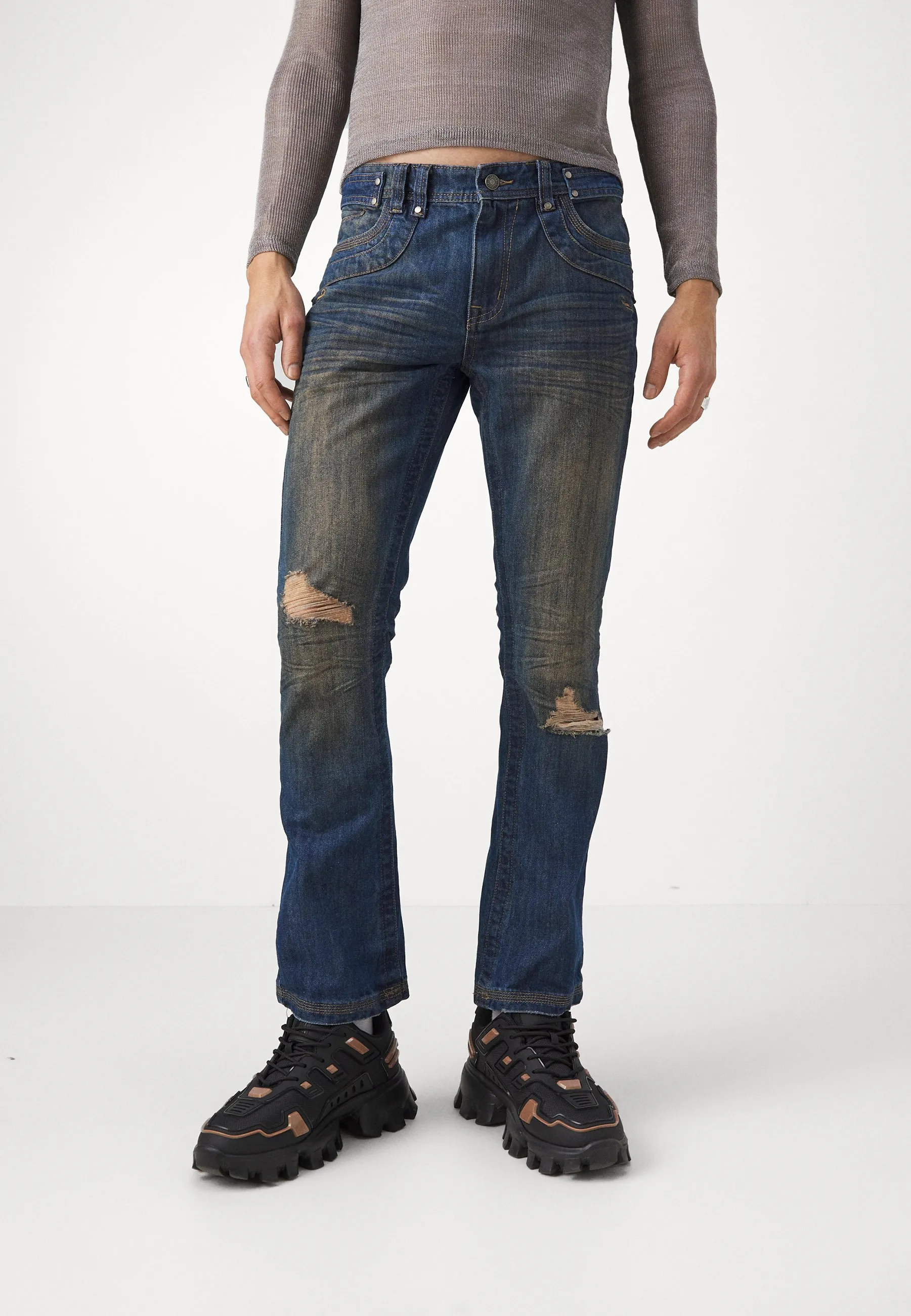 Skinny Fit Embroidered Slub Jeans
